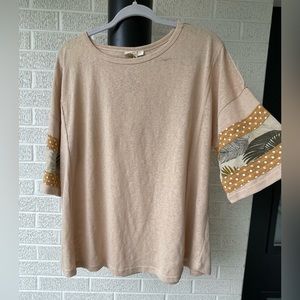 Easel large top New with tags